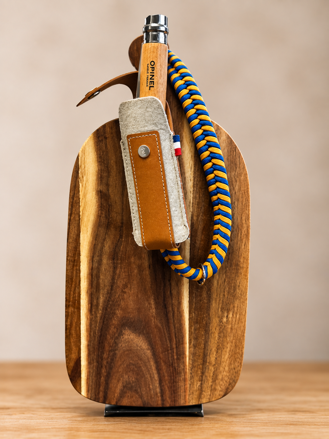 COFFRET APERO - PLANCHE EN ACACIA, ETUI OPINEL, COUTEAU OPINEL N°10 INOX