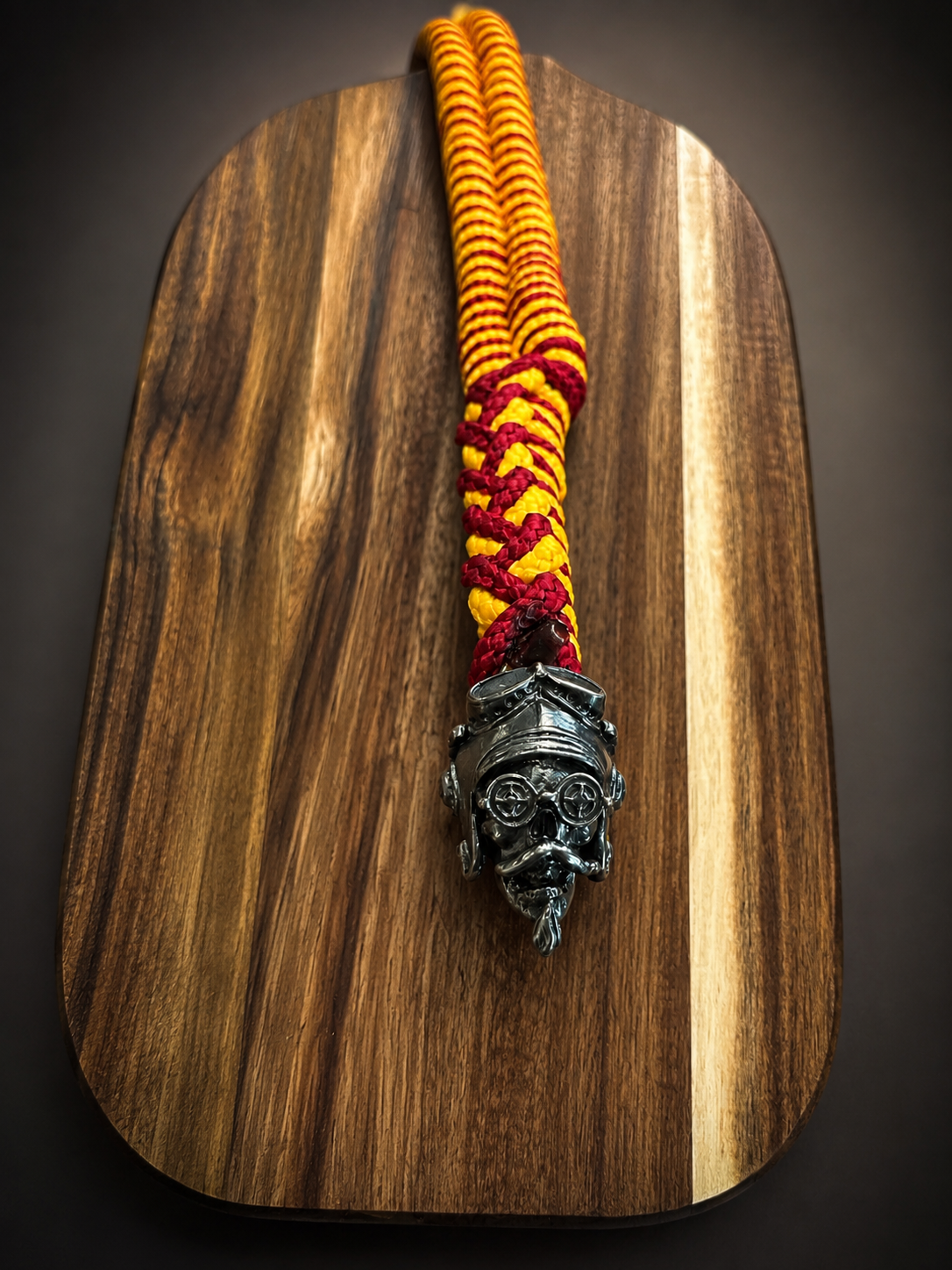 PLANCHE ACACIAS 40x19 AVEC TRESSAGE PARACORD