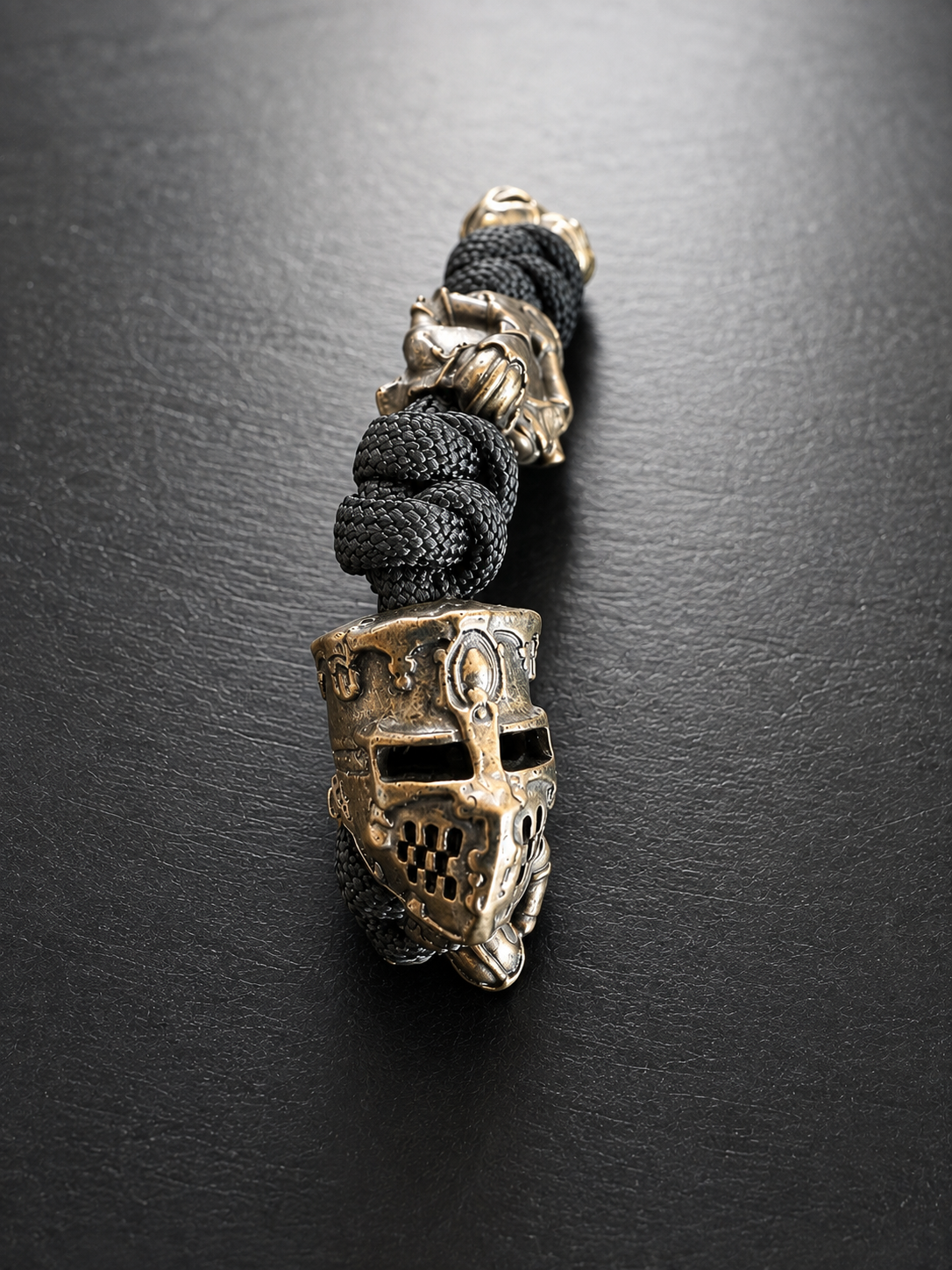 BRACELET PARACORD CHEVALIER - PERLES & CASQUE