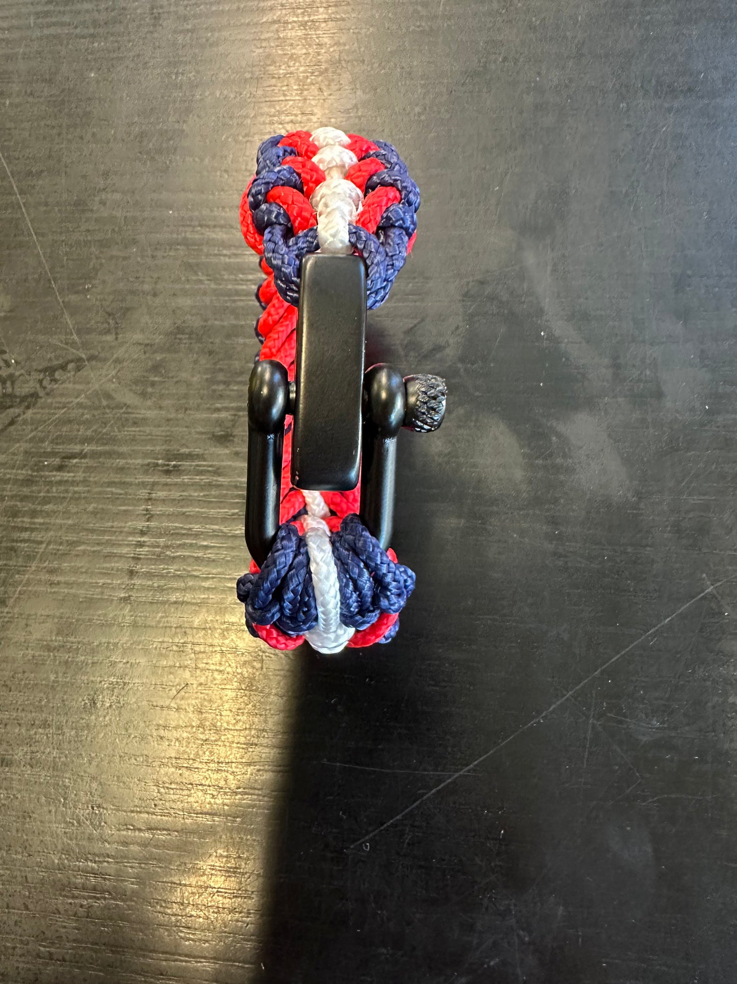 BRACELET EN PARACORD 3MM BLEU/BLANC/ROUGE 17CM À 20CMAVEC MANILLE