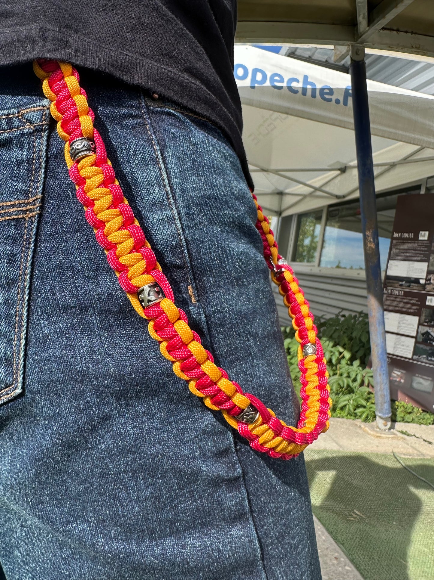 CHAINE ARTISANALE EN PARACORD