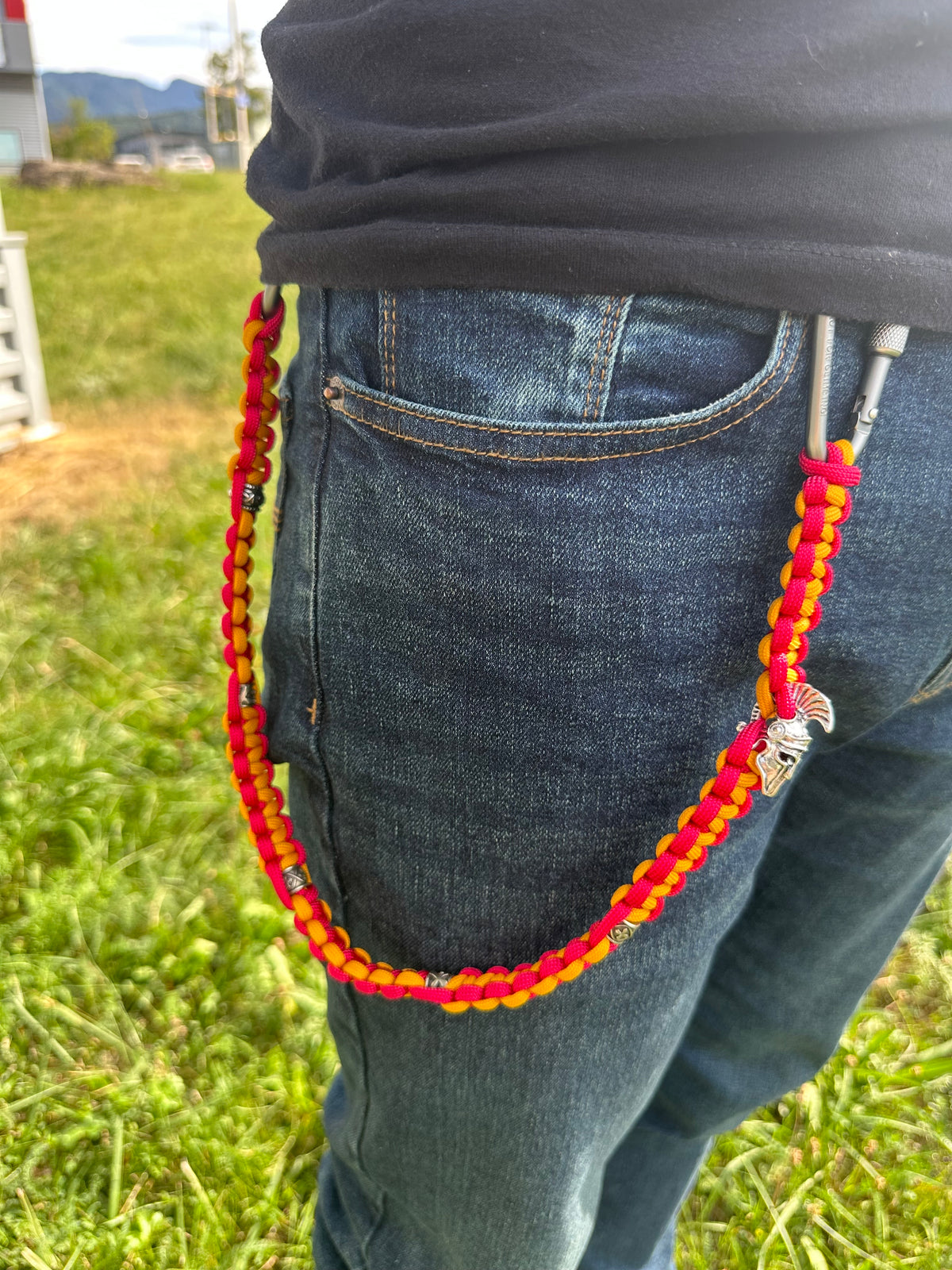 CHAINE ARTISANALE EN PARACORD