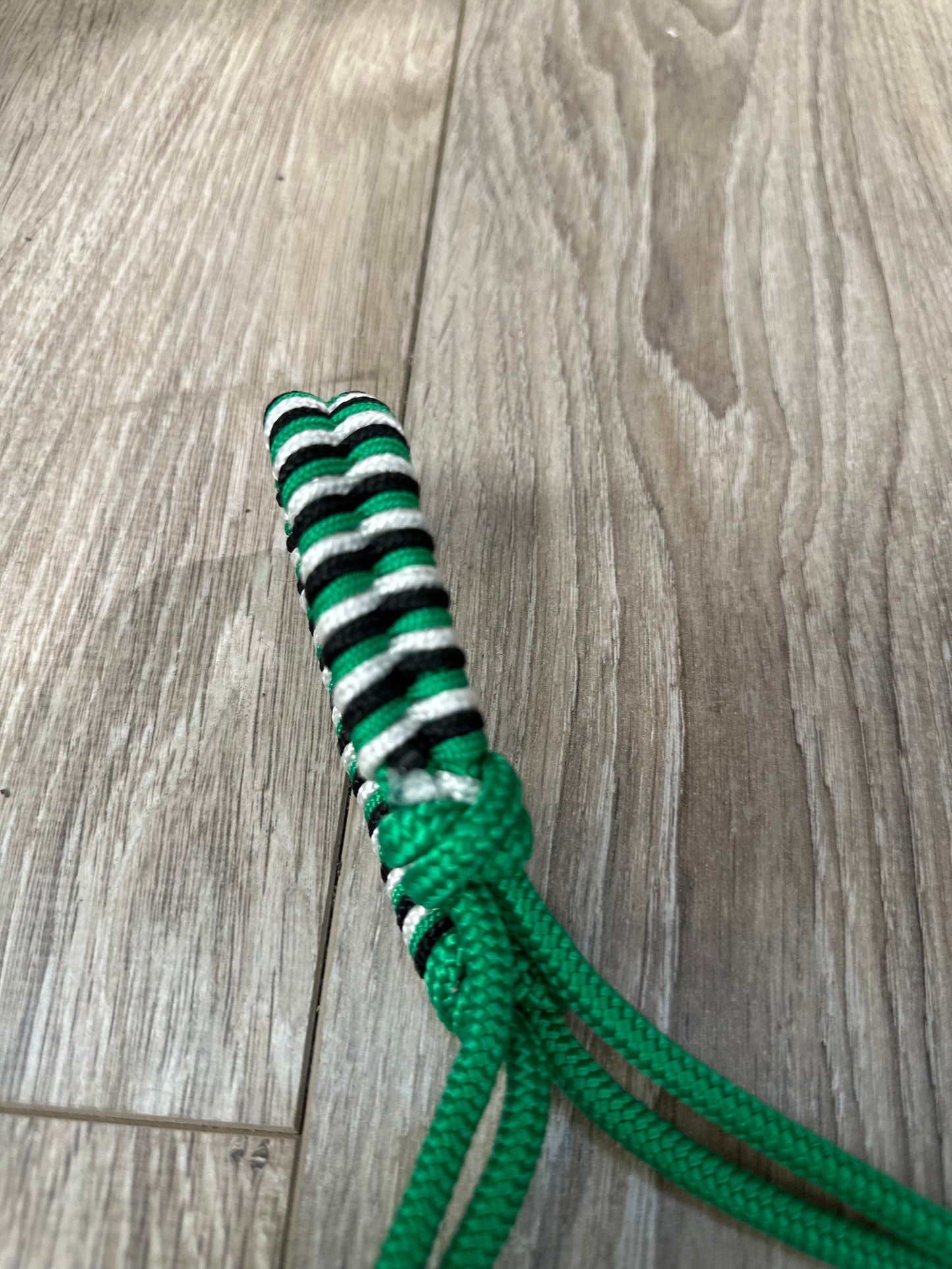 LICOL ETHOLOGIQUE TAILLE CHEVAL VERT METALLIQUE TRESSAGE EPI VERT METALLIQUE/NOIR/BLANC