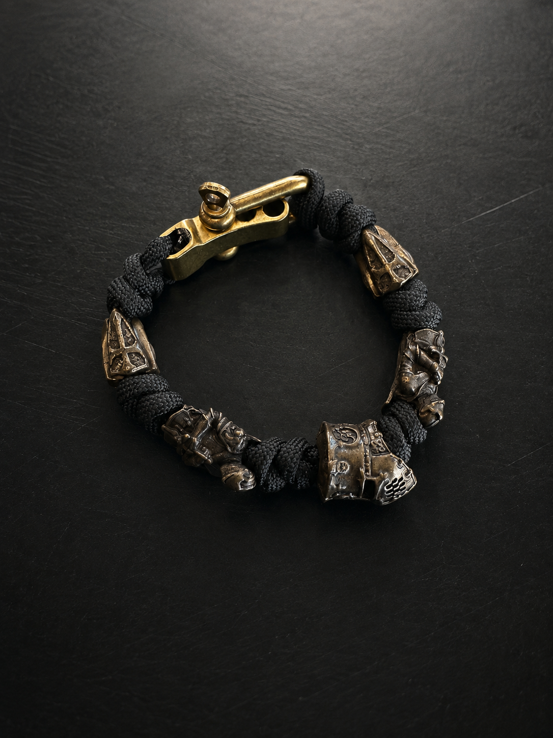 BRACELET PARACORD CHEVALIER - PERLES & CASQUE